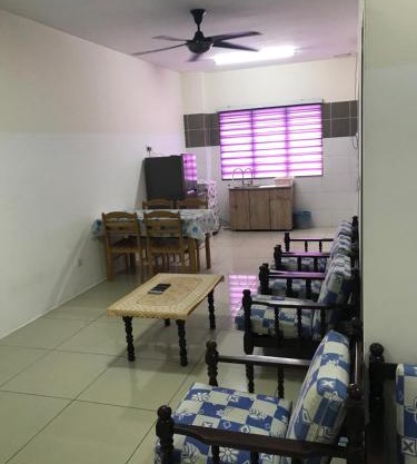 AZ HomeStay Bandar Puncak Alam