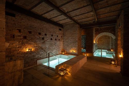 Azur Hotel & Spa