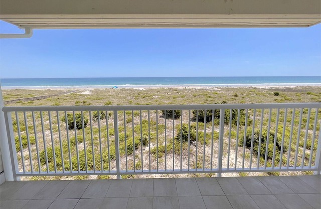 Azure Waves- Oceanfront 4br condo w/ 2 pools, tennis court, and ocean views