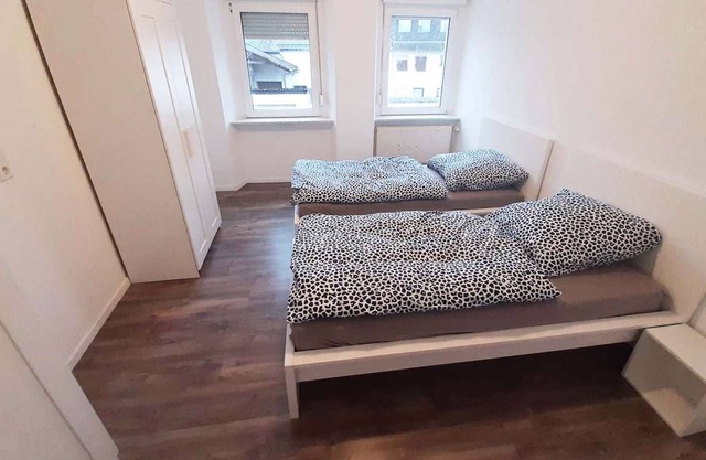 BÜ01 spacious apartment in Büdesheim