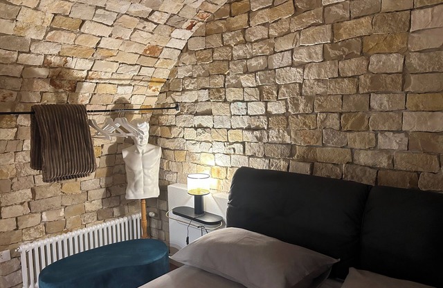 B&B Bari Vecchia R. separate entrance, private bathroom, .
