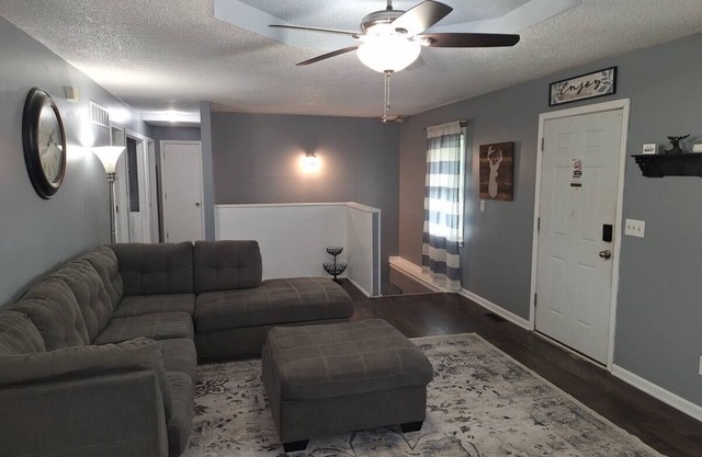 B&S Creekside Retreat Lodging