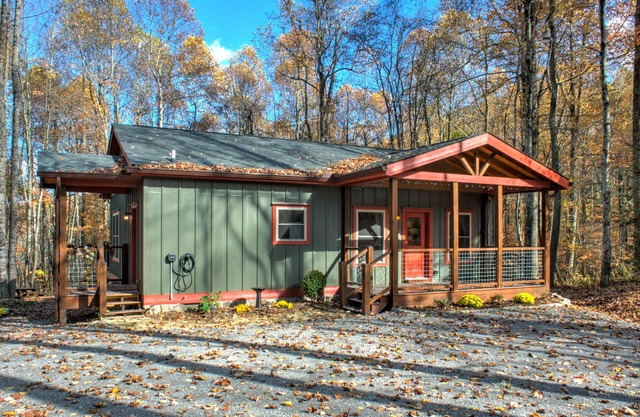 Baby Bear | Quiet Cabin on Bearwallow Mountain | Hot Tub and Near Hiking Trails