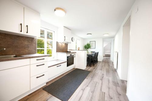 BackHome - MAISIONETTE - 120qm - Fantastische Schlosslage - SmartTV - Waschmaschine - Netflix - 24h Checkin- Apartment 4