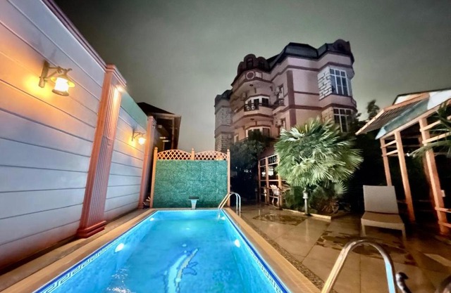 Badamdar villa with pool and sauna