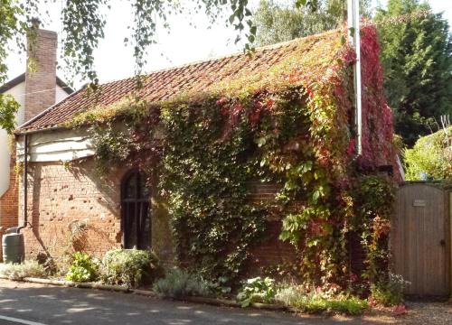 Badger Cottage at Alde Garden