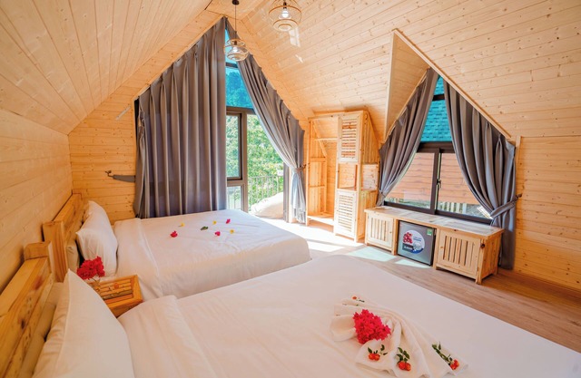 Bai Tu Long Mountain Resort