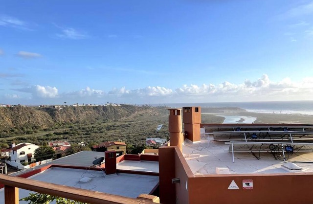 Baja Paradise, La Misión