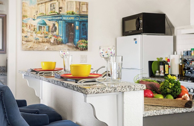 Baker Studio-Fast WiFi, Kitchen, W/D