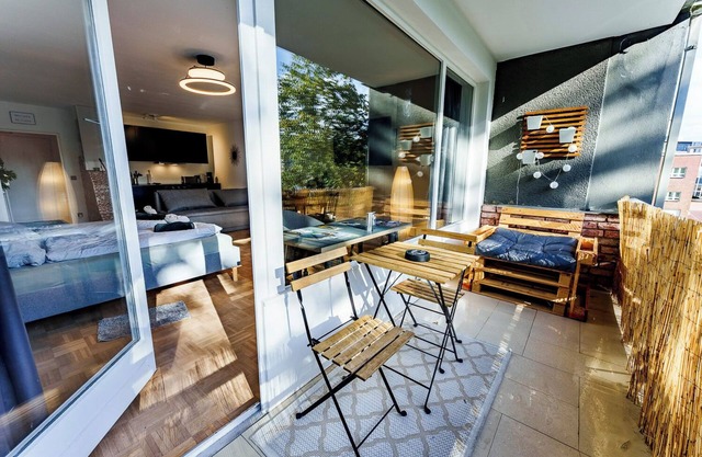 Balcony, near Central Station Apartment "Oasis"