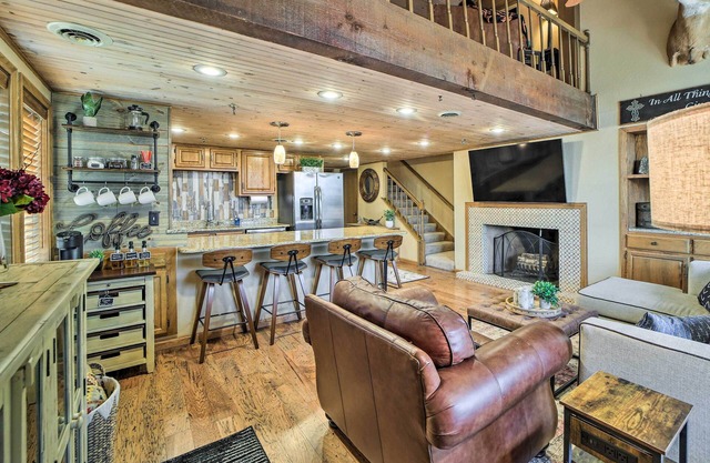 Balcony w/ Hot Tub: Monkey Island Vacation Rental!