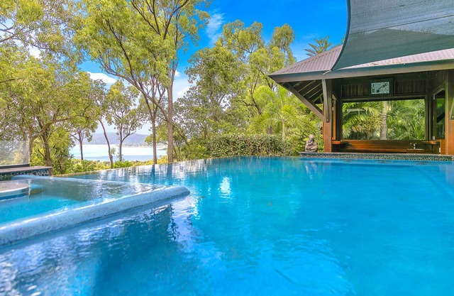 Balinese Resort Style House, vue sur la mer, piscine à débordement