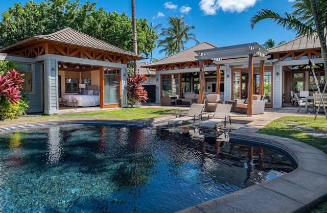 Balinese-style home in Pauoa Beach Hawaii