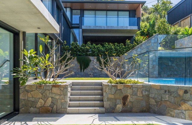 Balyena by Palm Beach Holiday Rentals