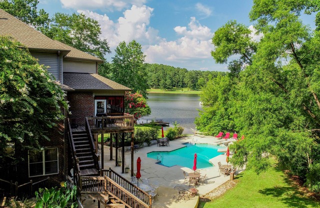 Bama Lakeside Retreat! PISCINES, LAC, BATEAU, GAMEROOM! Mis. État et Missouri disponibles.!