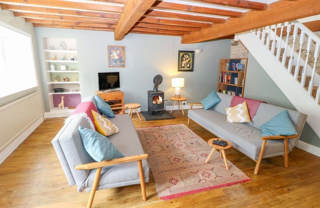 Bamforth Cottage, HOLMBRIDGE