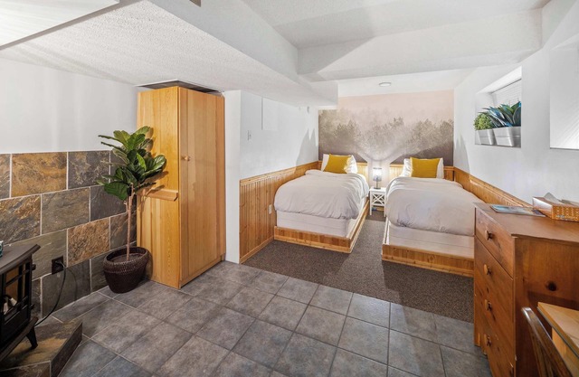 Suite à 3 chambres dans un sous-sol