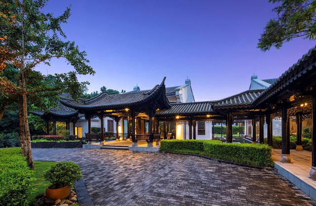 Banyan Tree Tengchong