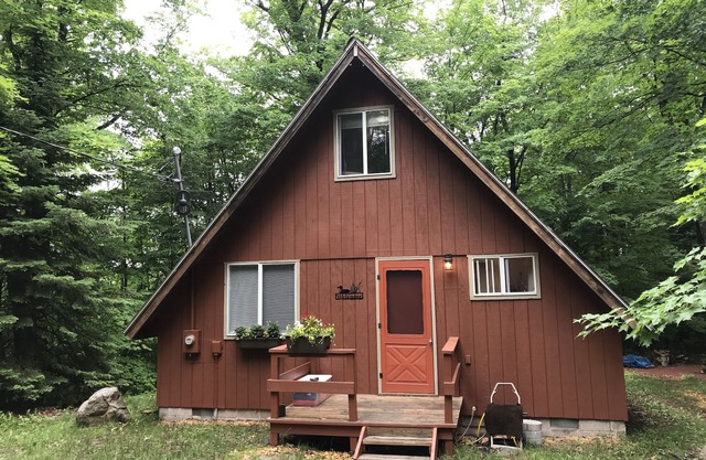 Cabane du comté de Baraga au lac Beaufort