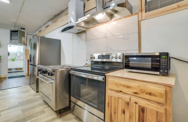 Barbeau Studio close to St Mary's River
