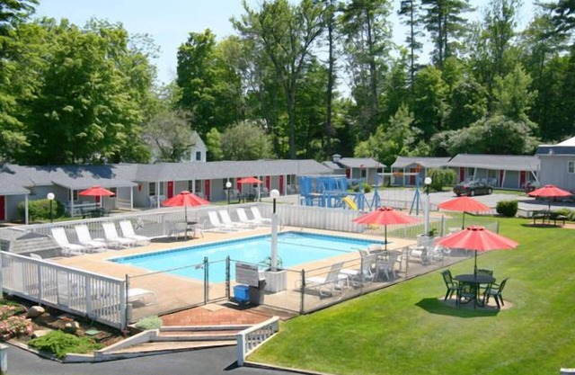 Barberry Court Motel