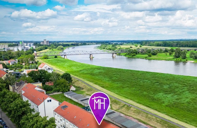 Zauberhafte Ferienwohnung in Barby Balkon mit Elbblick am Elbe-saaleradweg
