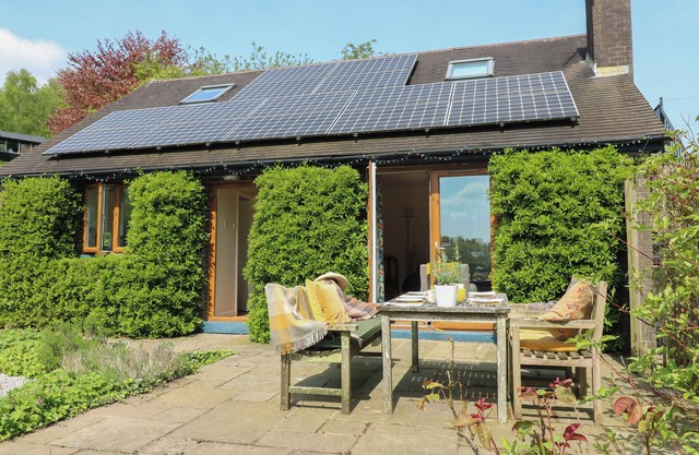 Barks Cottage, MONEYSTONE
