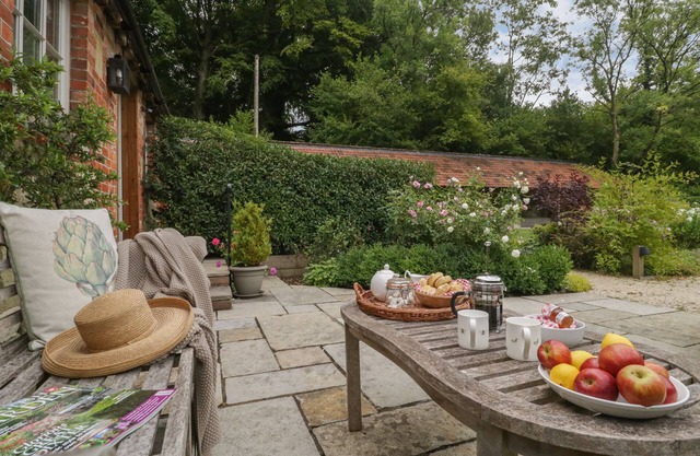 Barn Owl Cottage, EAST KNOYLE