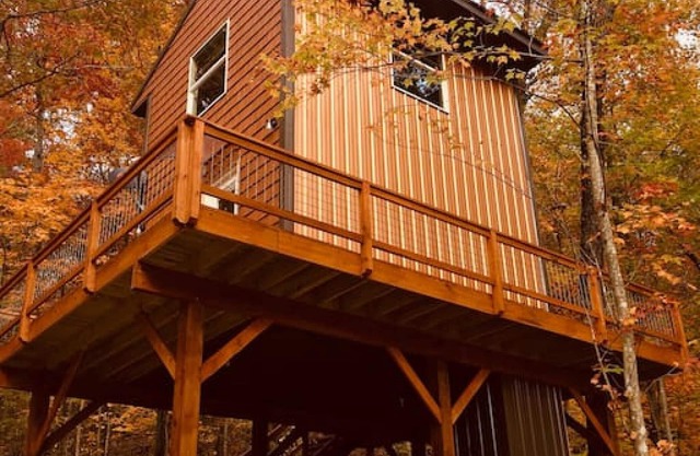 BARN OWL INN · NO SUNDAY CHECK INS , HOTTUB- TREEHOUSE