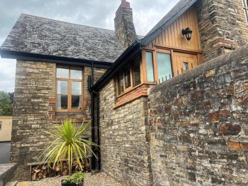 Barnstaple - apartment- Sleeps 2 - Parking