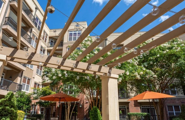 Arboretum 2BD/2.5BA 1