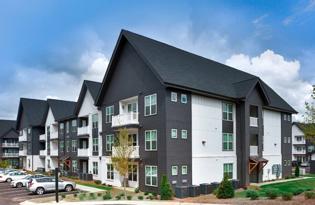 Barsala l Chic 1BD Retreat w/Pool & Fitness in Huntsville