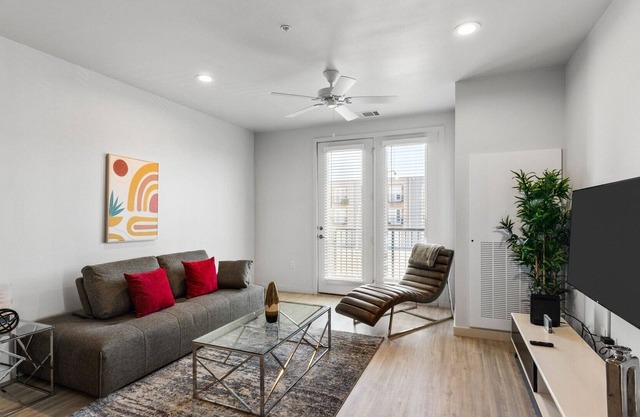 Barsala | Modern Studio | Full kitchen, Smart TV, Fast Wifi