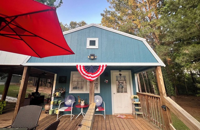 Bartlett Bluebonnet steps From Lake Sam Rayburn