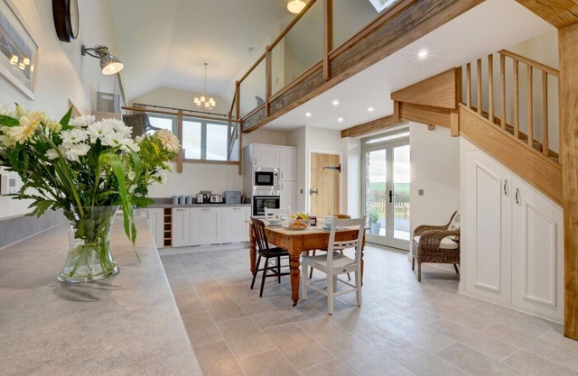 Barton Barn - Deux Chambres Maison, Couchages 4