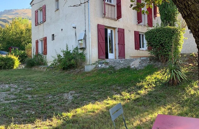 Bas de Villa Tout Confort au Calme Absolu Avec Deux Chambres