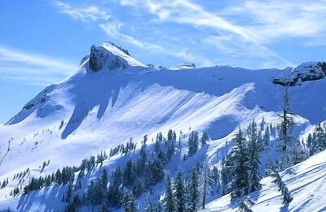BaseCamp 3 BR/2BA Condo 50 Steps From Lift 5&6