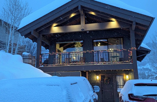 Bask in Winter Wonderland with our Charming Steamboat Home. Pet Friendly!