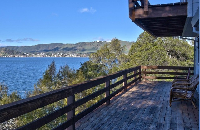 Bass Alley Bungalow with private dock and amazing fishing on Clear Lake