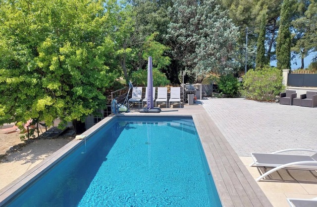 Bastide 8 personnes proche mer 4 chambres, piscine, billard, borne, piano...
