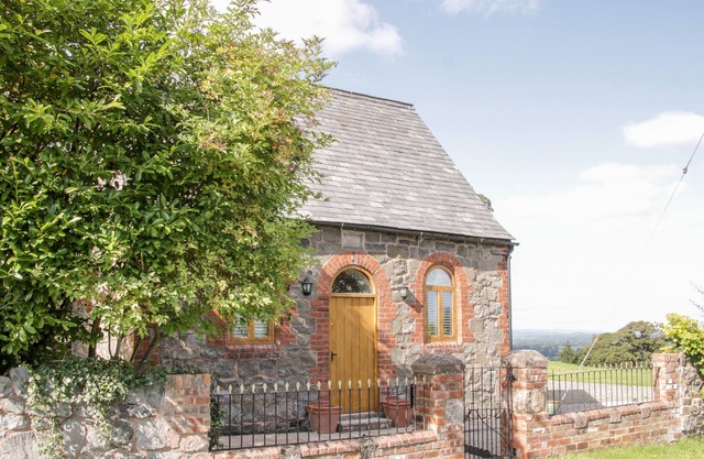 Bausley Chapel, MAISON DEMI-VOIE