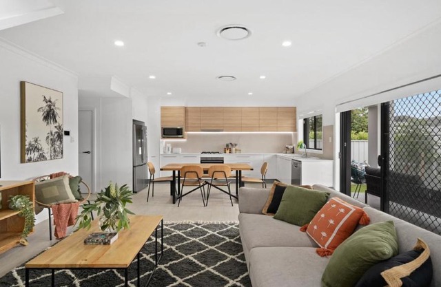Bay Bliss U1 - Booker Bay, walk to Ettalong beach, shops, cafes