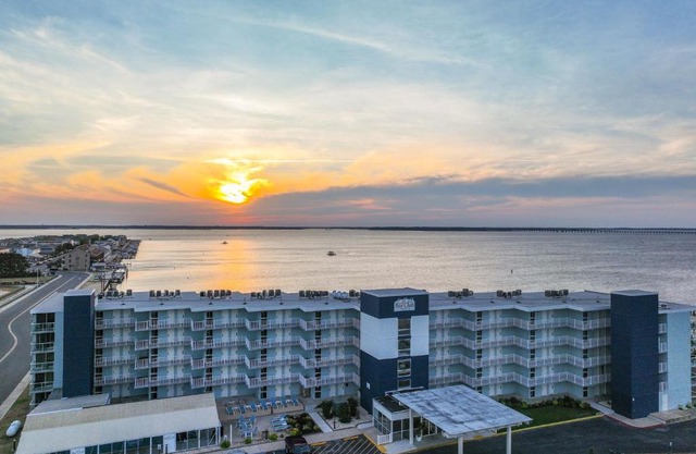 Bay Club Resort
