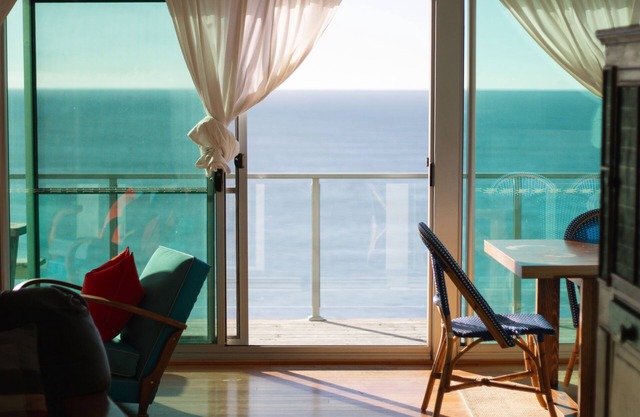 BAY PROPERTIES | Pacific Lodge