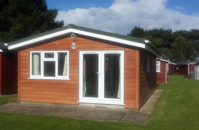 BAY REACH, family friendly with garden views in St Merryn