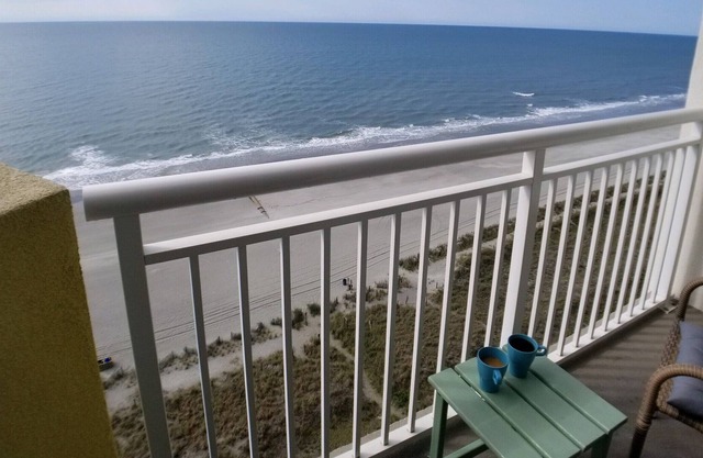 BAY WATCH RESORT N. Myrtle OCEANFRONT BALCONY 1 Bdrm sleeps 6. *all new*