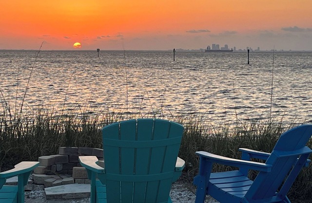 Bayfront Cottage sur Tampa Bay avec de superbes couchers de soleil et Dock