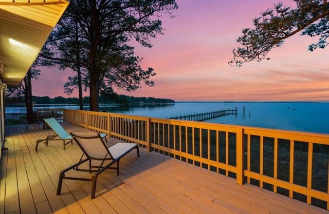 Waterfront Retreat w/ Dock in Hudgins
