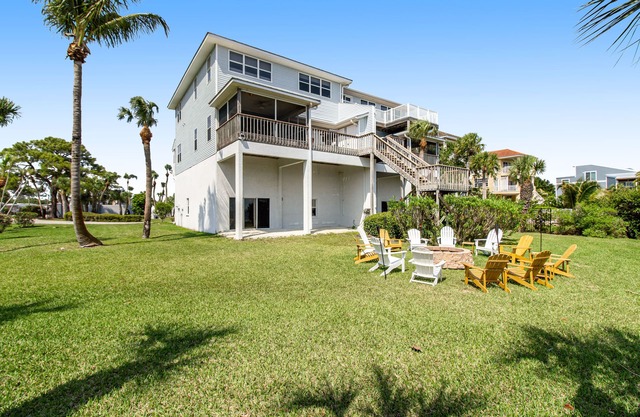 Bayfront Getaway - WiFi, AC, Washer/Dryer, Water Views - Dogs OK, Snowbirds OK