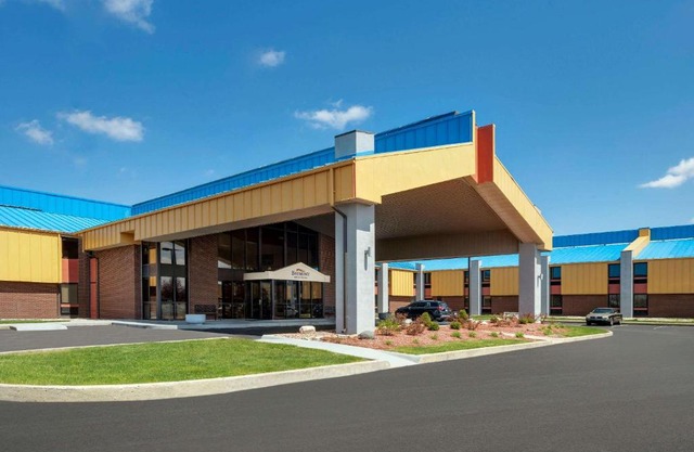 Baymont by Wyndham Muncie Near Ball State University